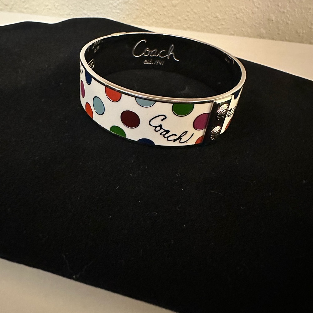 6.5” Coach enamel bangle bracelet in perfect condition - Picture 2 of 5